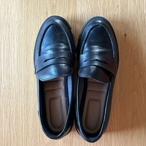 Crown Vintage Black Loafers